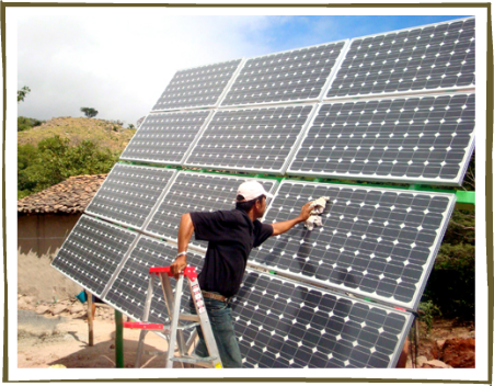 Mantenimiento de paneles solares.